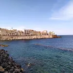 La Punta Di Ortigia Holiday Home